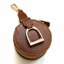 Oakbark & Chrome Stirrup Accessory Keeper -Farm House Tack Sales Shop AK BRI 002 oakbarkandchrome.stirrupaccessory.brindle3