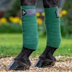 LeMieux Classic Polo Bandages -Farm House Tack Sales Shop IT00411 LeMieux.Classic.Polo .Bandages Hunter.Green Lifestyle