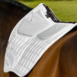 LeMieux ProSorb Close Contact Square Pad -Farm House Tack Sales Shop IT01264 LeMieux.ProSorb.Close .Contact.Square White Lifestyle