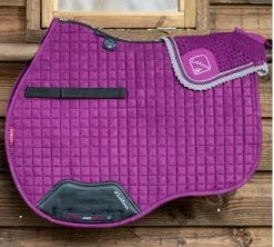 LeMieux Suede GP Square Pad -Farm House Tack Sales Shop IT01475 LeMieux.Suede .GP .Square.Pad Plum Lifestyle