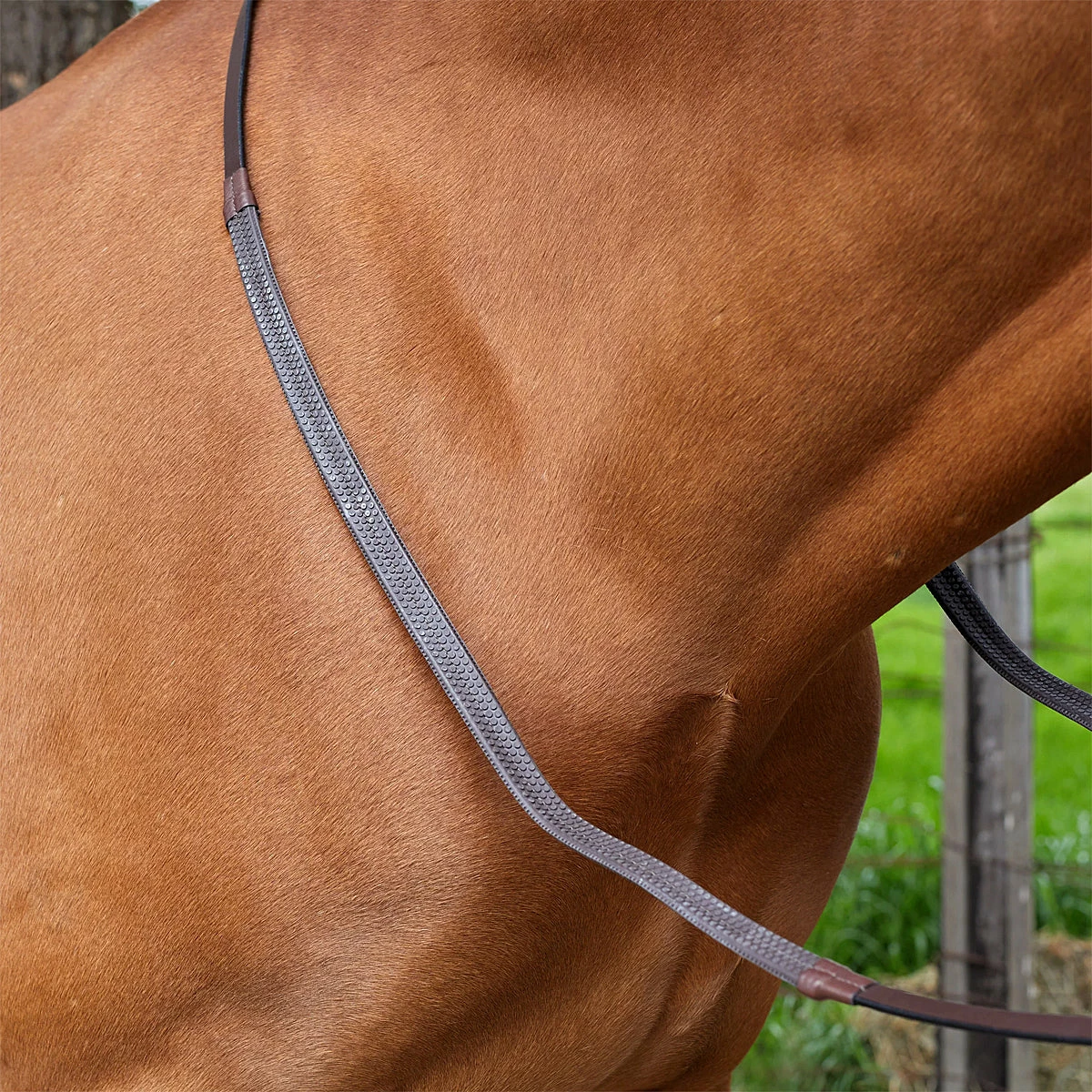 HDR Pro Mono Crown Raised Figure Eight Bridle With Rubber Reins 4 HDR Pro Mono Crown Raised Figure Eight Bridle With Rubber Reins - Image 4