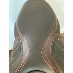 Devoucoux Biarritz Lab 17 1/2" Used Close Contact Saddle -Farm House Tack Sales Shop c1426 seat